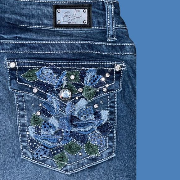 Earl Slim Bootcut Stretch Dark Wash Pocket Flap Embroidered Bedazzled Jeans 10 - Picture 1 of 5